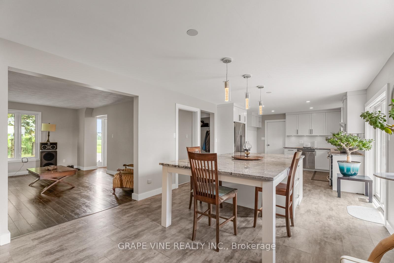 Photo 12 of 5073 Rushmore Road, Ottawa, South of Fallowfield Road — HOMEH