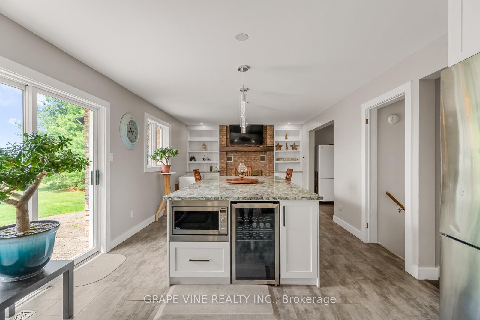 Photo 5 of 5073 Rushmore Road, Ottawa, South of Fallowfield Road — HOMEH