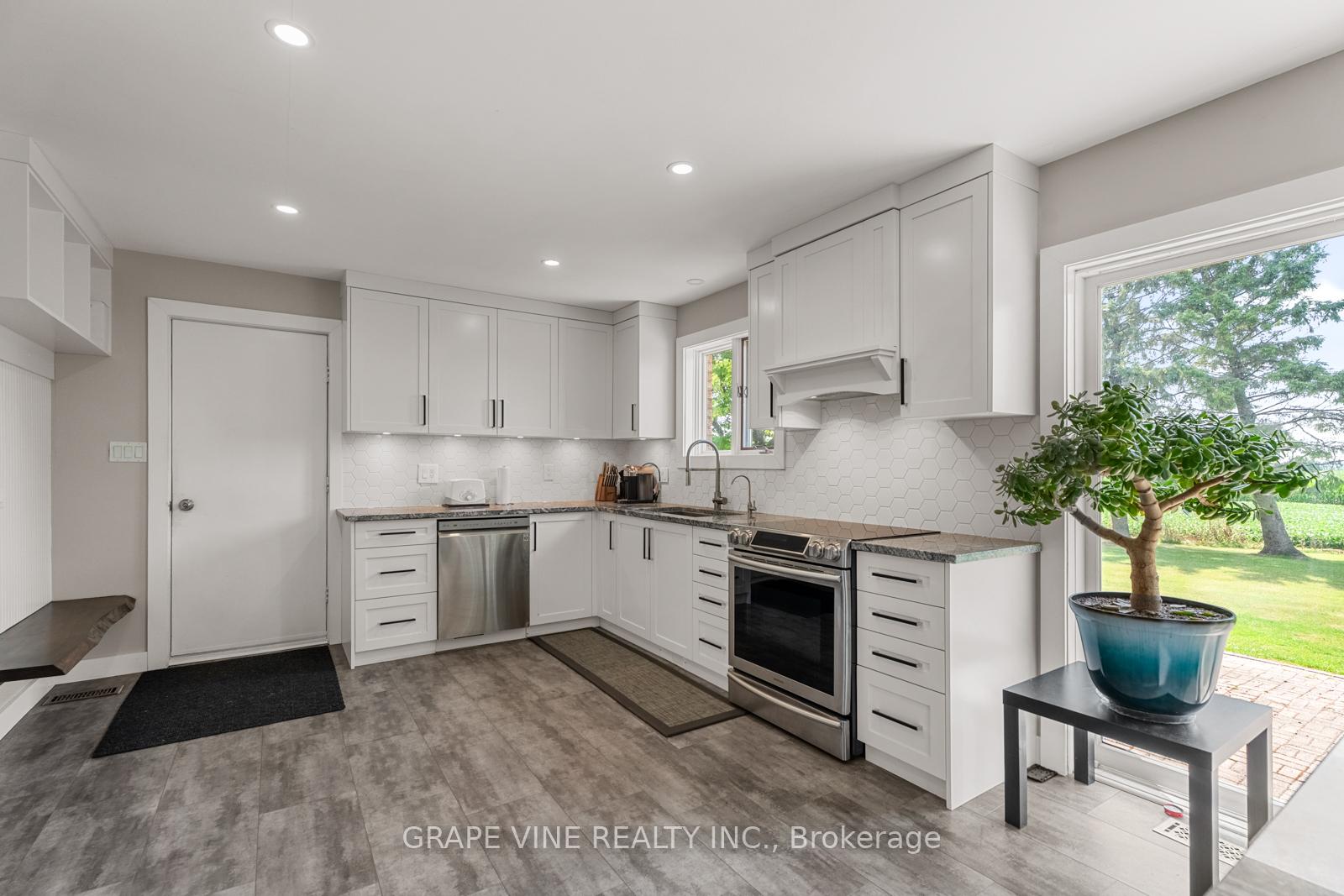 Photo 17 of 5073 Rushmore Road, Ottawa, South of Fallowfield Road — HOMEH
