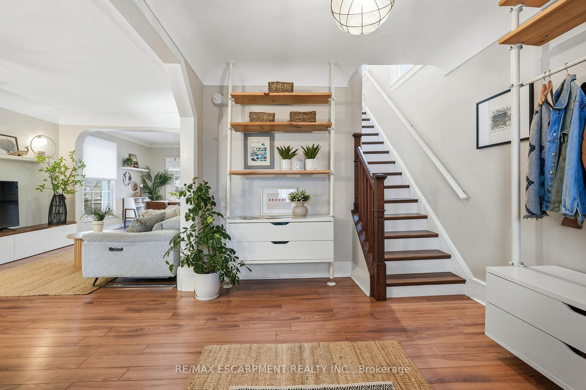 Photo 36 of 232 Mountain Park Avenue, Hamilton, Eastmount — HOMEH