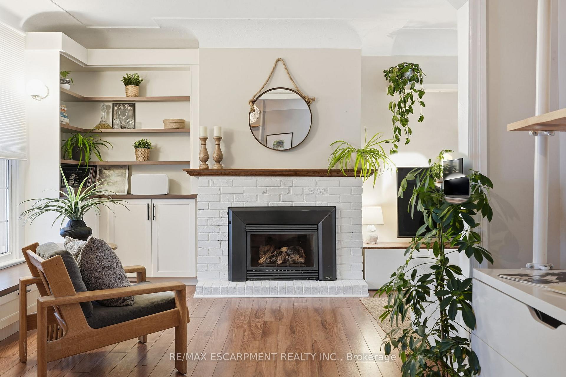Photo 9 of 232 Mountain Park Avenue, Hamilton, Eastmount — HOMEH