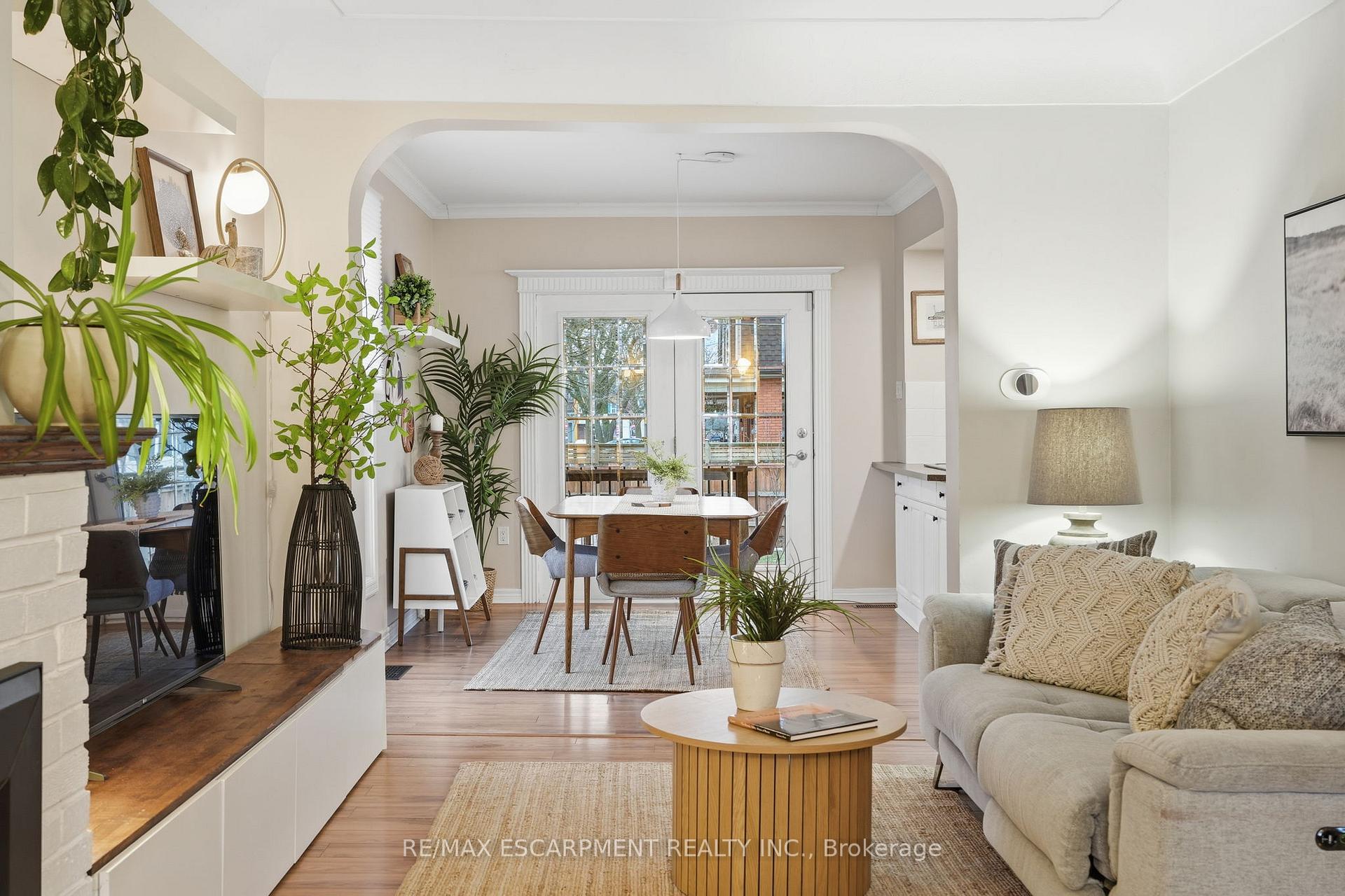Photo 23 of 232 Mountain Park Avenue, Hamilton, Eastmount — HOMEH