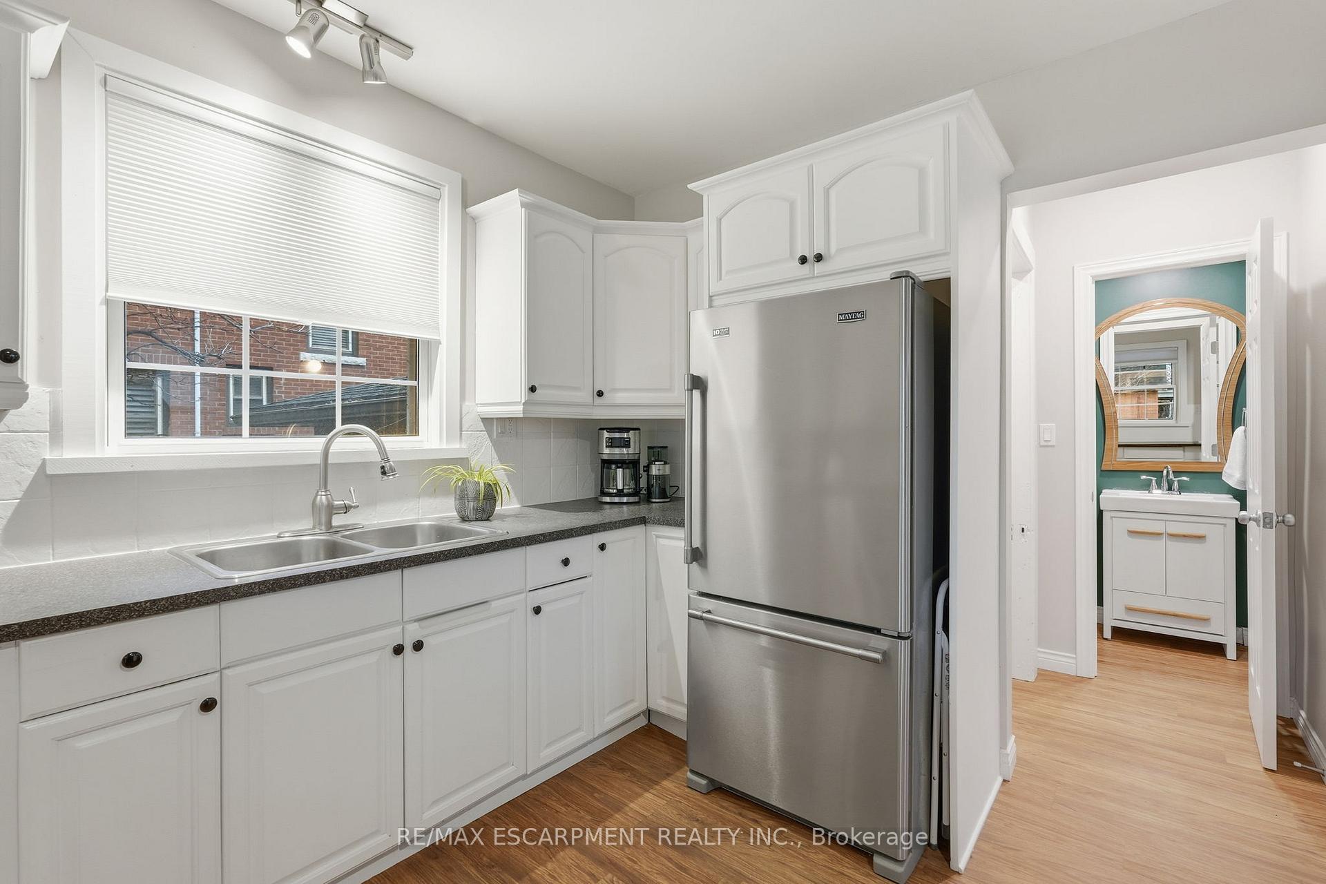 Photo 26 of 232 Mountain Park Avenue, Hamilton, Eastmount — HOMEH