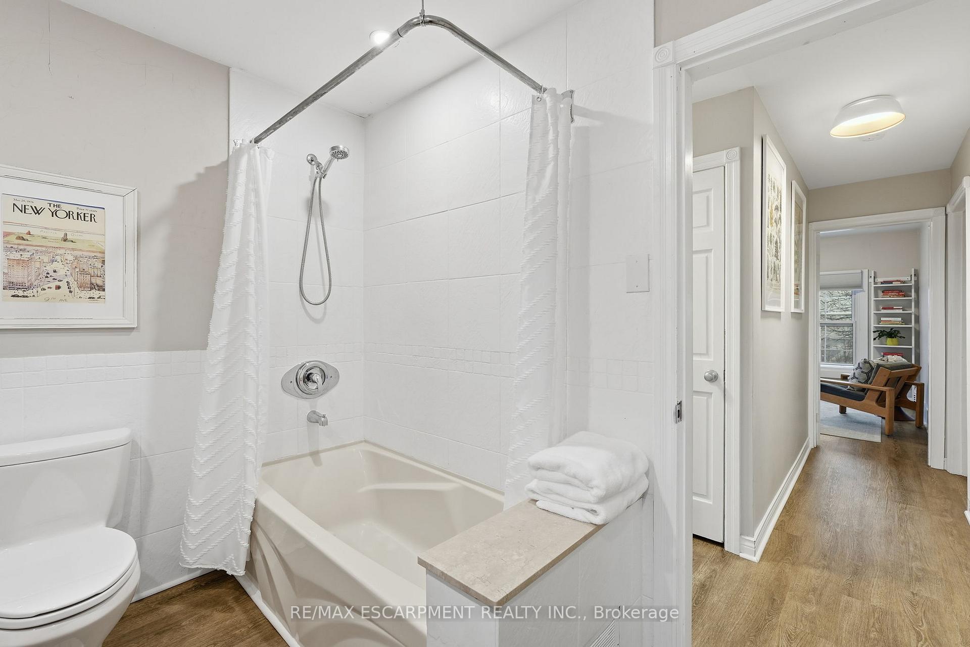 Photo 30 of 232 Mountain Park Avenue, Hamilton, Eastmount — HOMEH