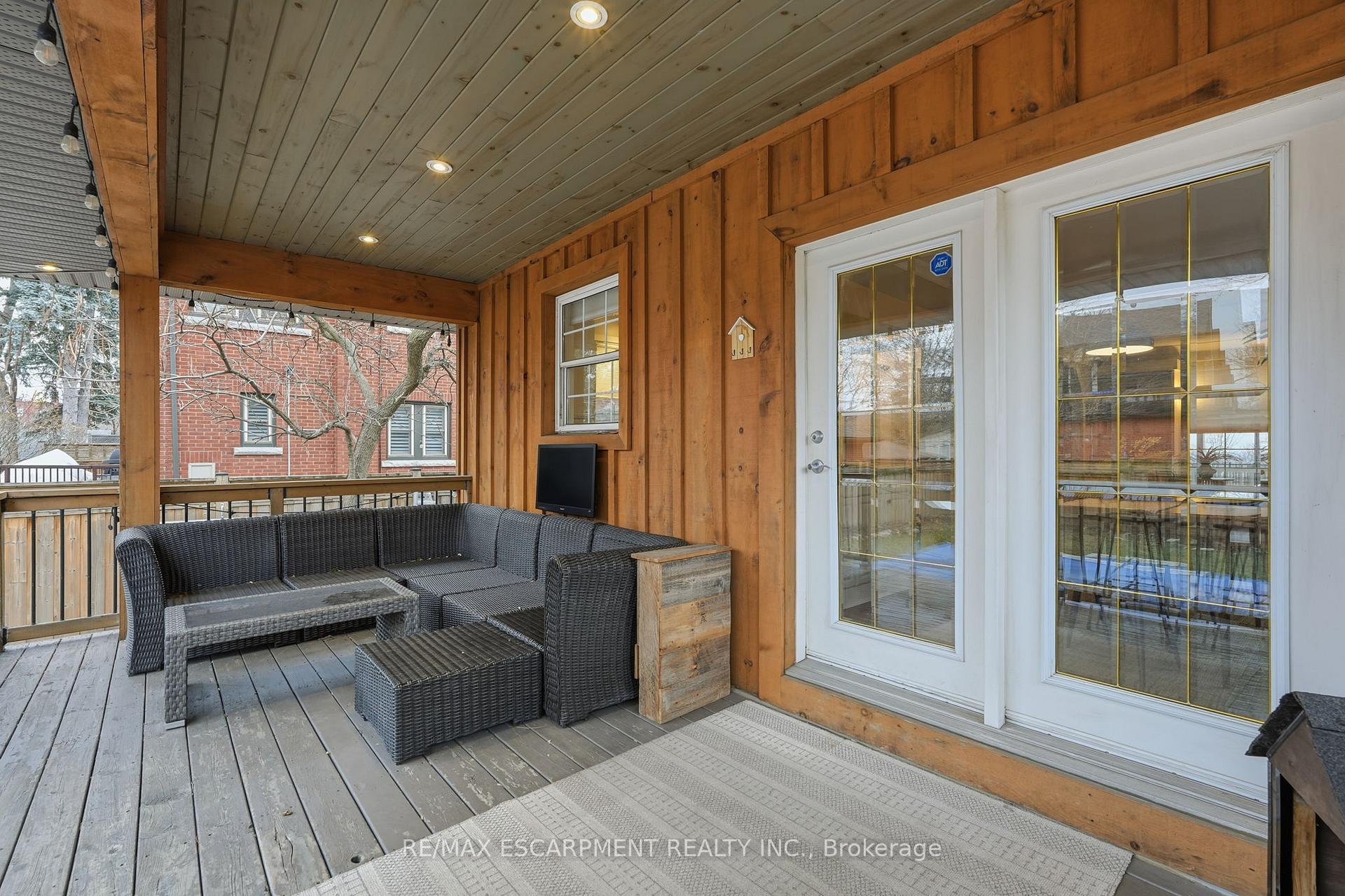 Photo 32 of 232 Mountain Park Avenue, Hamilton, Eastmount — HOMEH