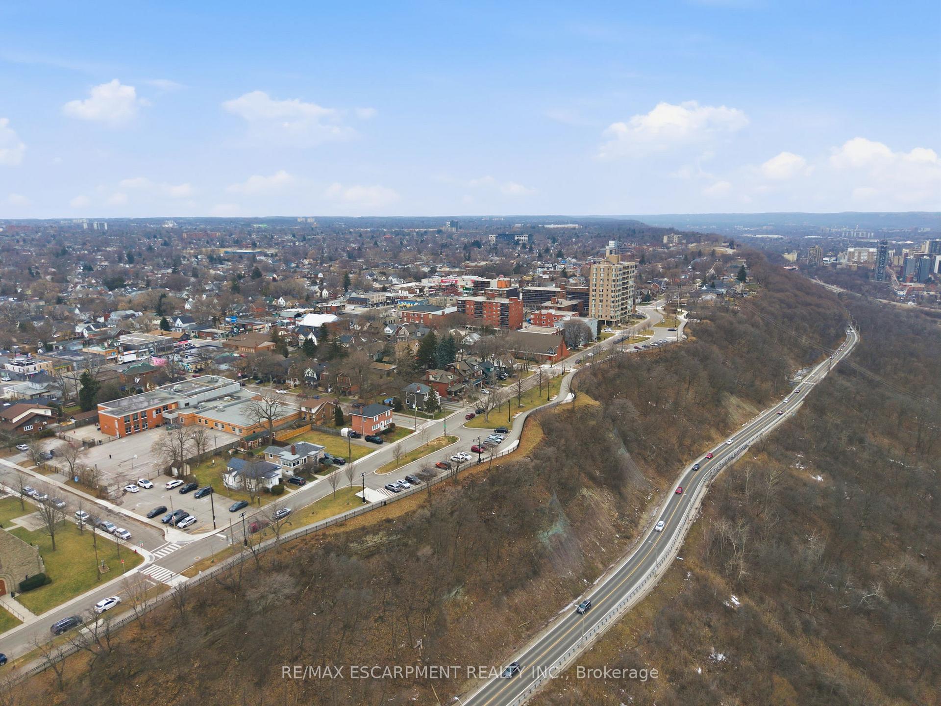 Photo 40 of 232 Mountain Park Avenue, Hamilton, Eastmount — HOMEH