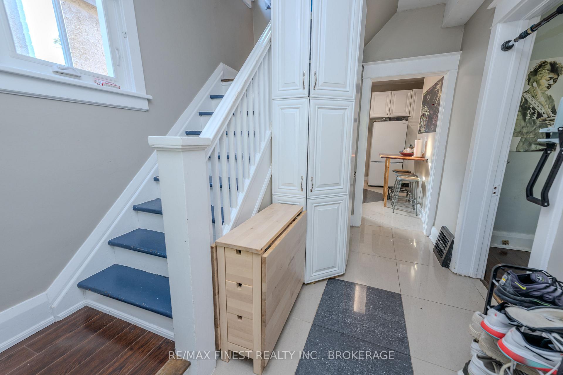 Photo 11 of 556 Brock Street, Kingston, Central City East — HOMEH