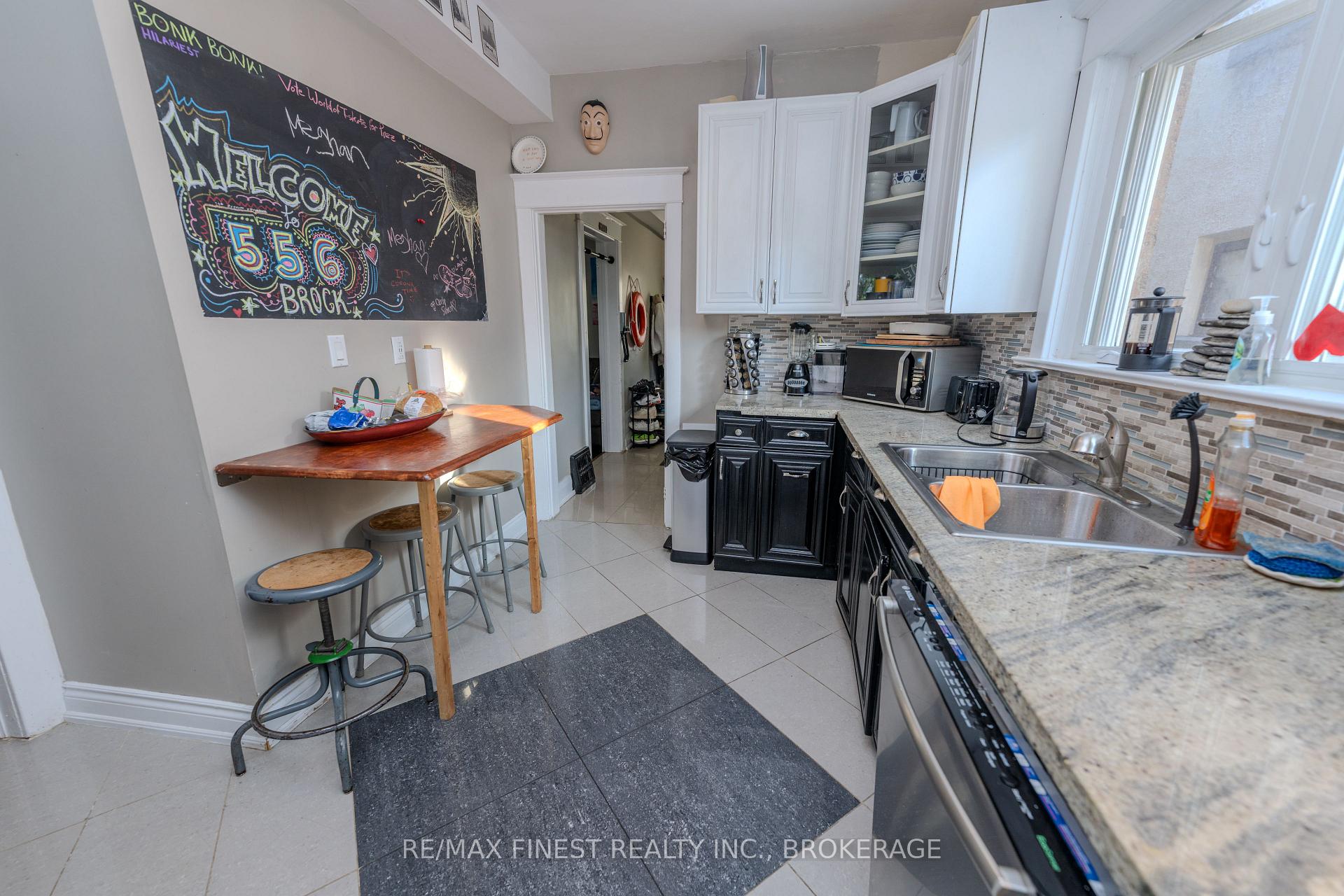 Photo 3 of 556 Brock Street, Kingston, Central City East — HOMEH