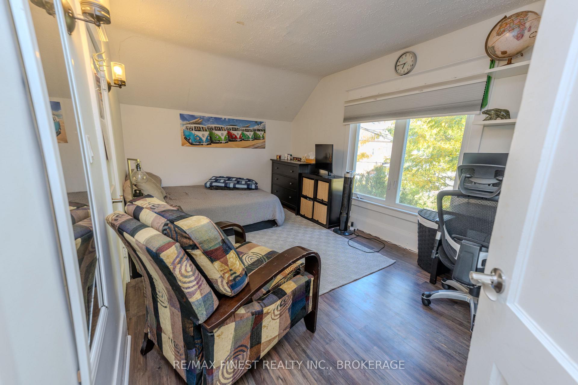 Photo 8 of 556 Brock Street, Kingston, Central City East — HOMEH