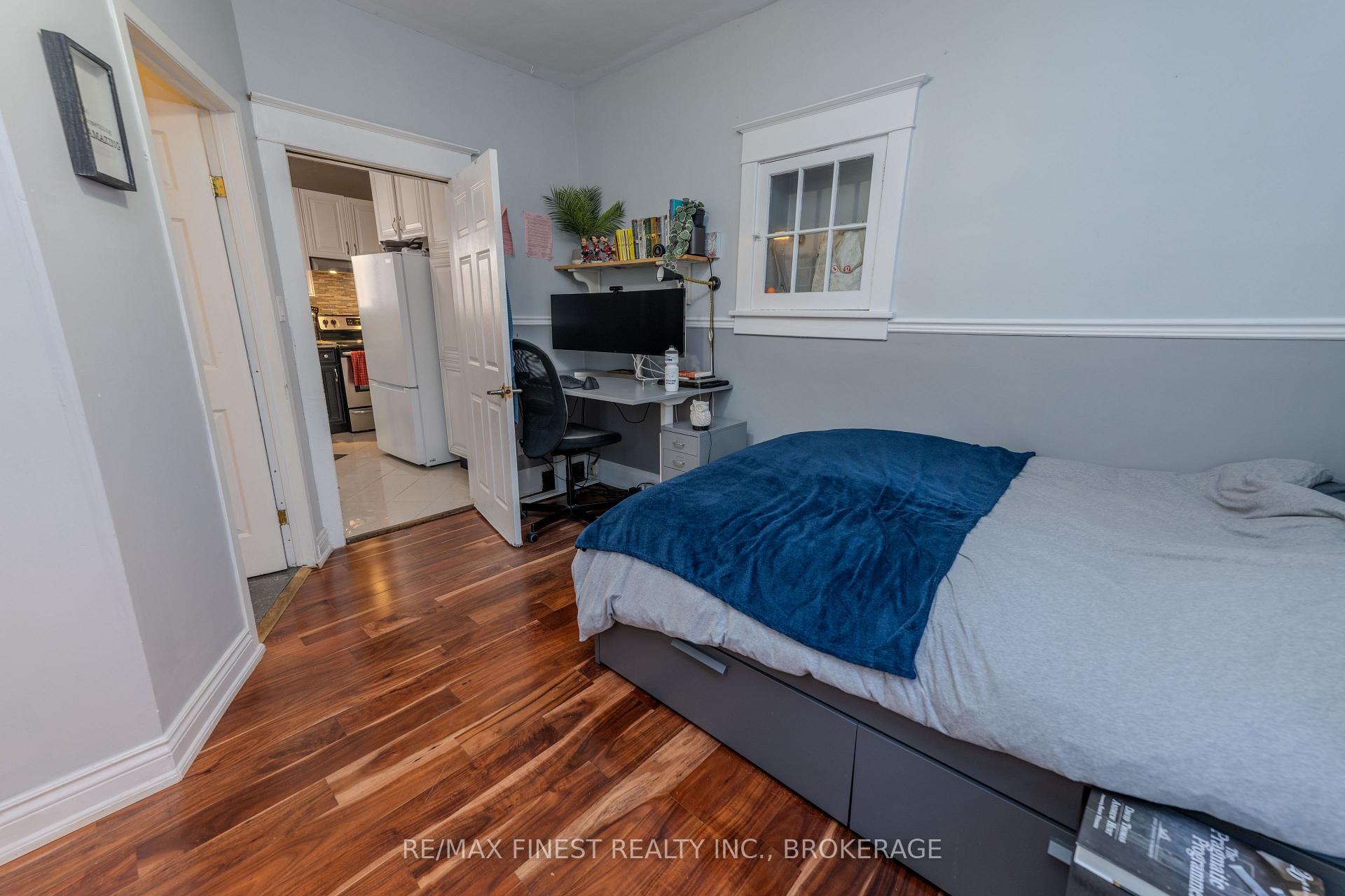 Photo 5 of 556 Brock Street, Kingston, Central City East — HOMEH