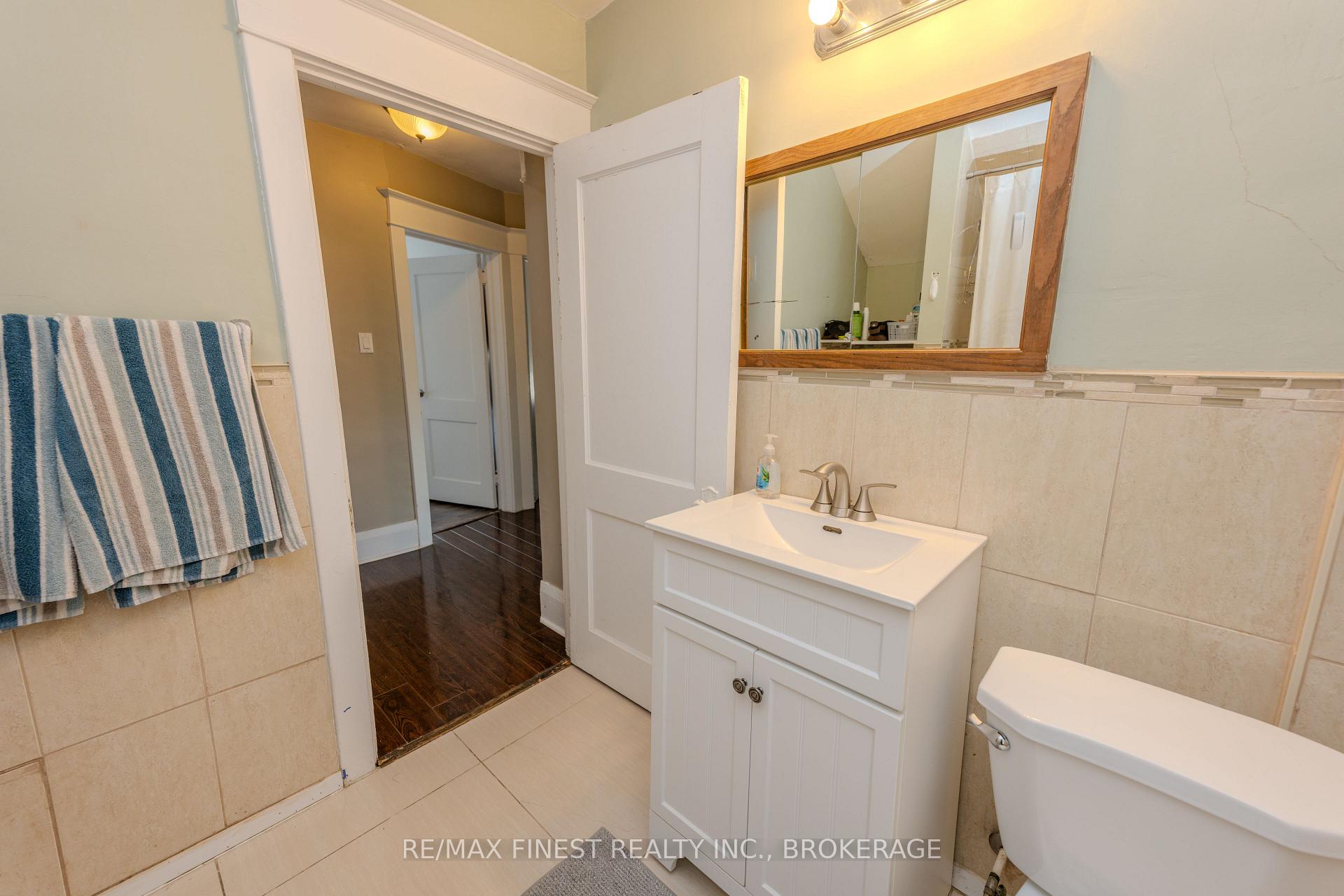 Photo 6 of 556 Brock Street, Kingston, Central City East — HOMEH