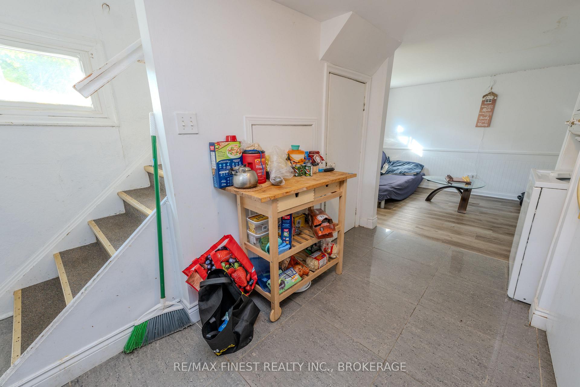 Photo 37 of 556 Brock Street, Kingston, Central City East — HOMEH