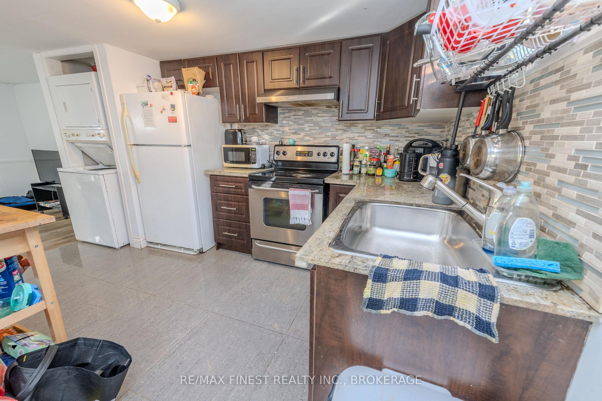 Photo 36 of 556 Brock Street, Kingston, Central City East — HOMEH