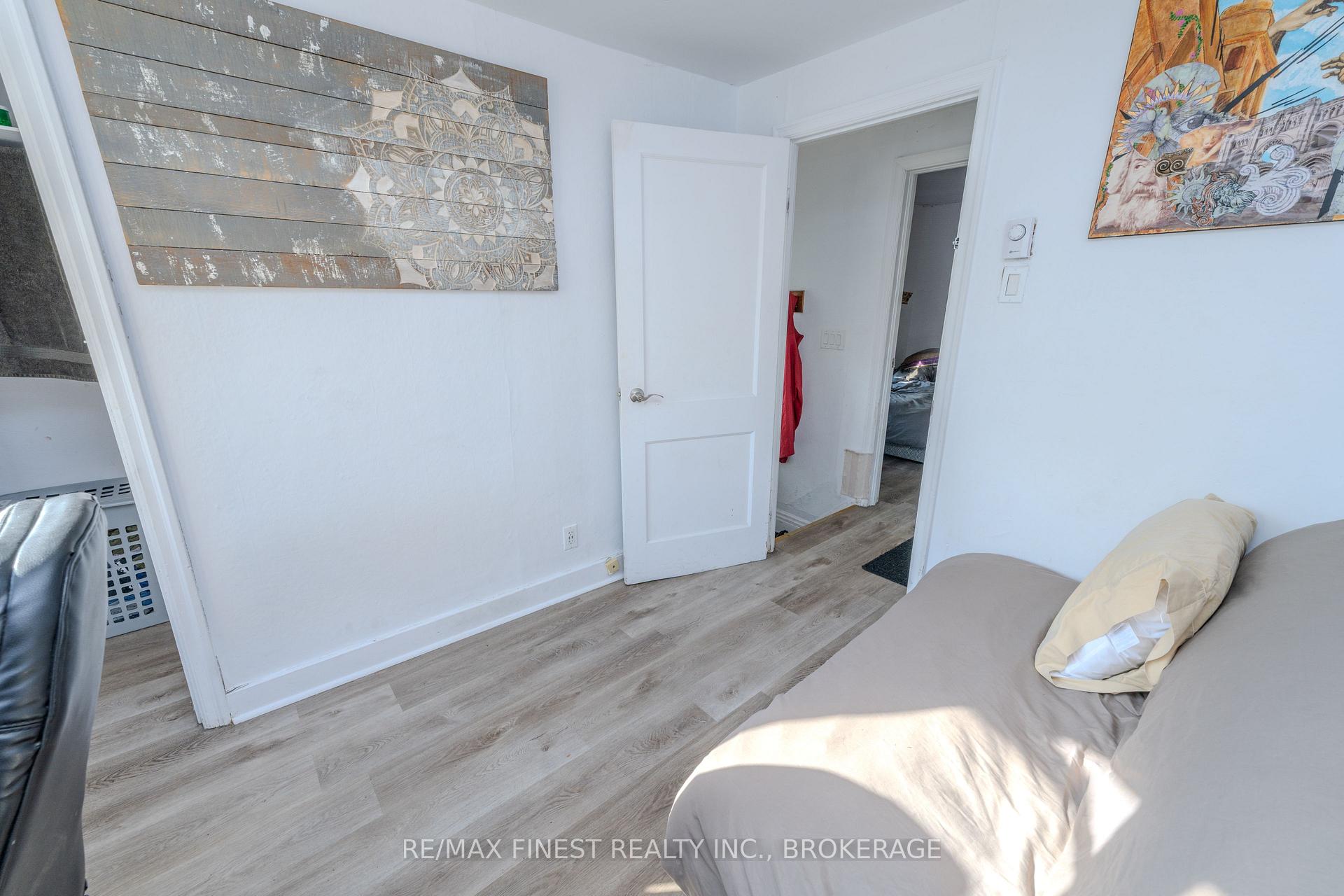 Photo 22 of 556 Brock Street, Kingston, Central City East — HOMEH