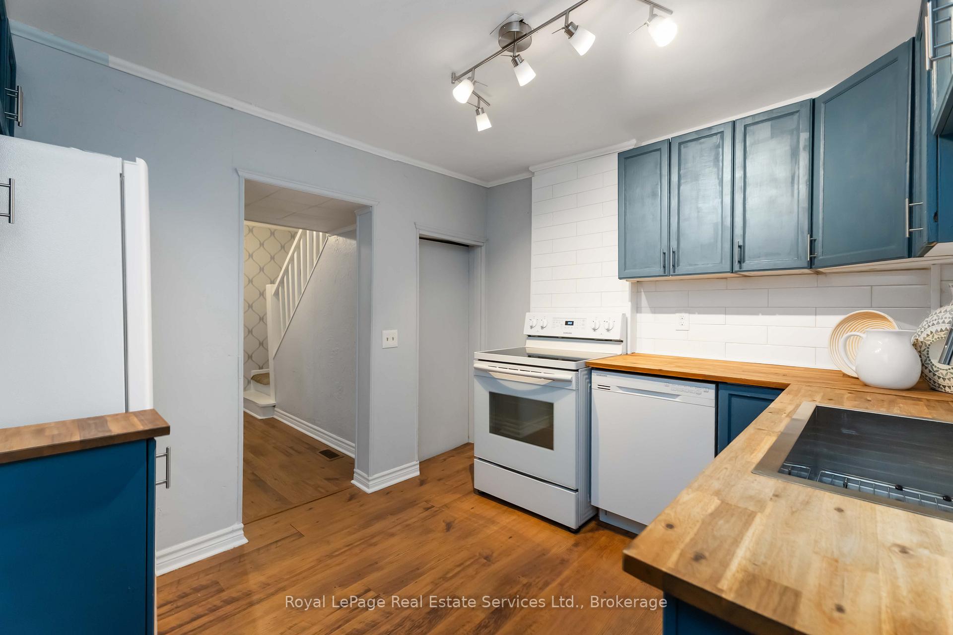 Photo 25 of 1 Mareve Avenue, Hamilton, Hamilton Beach — HOMEH