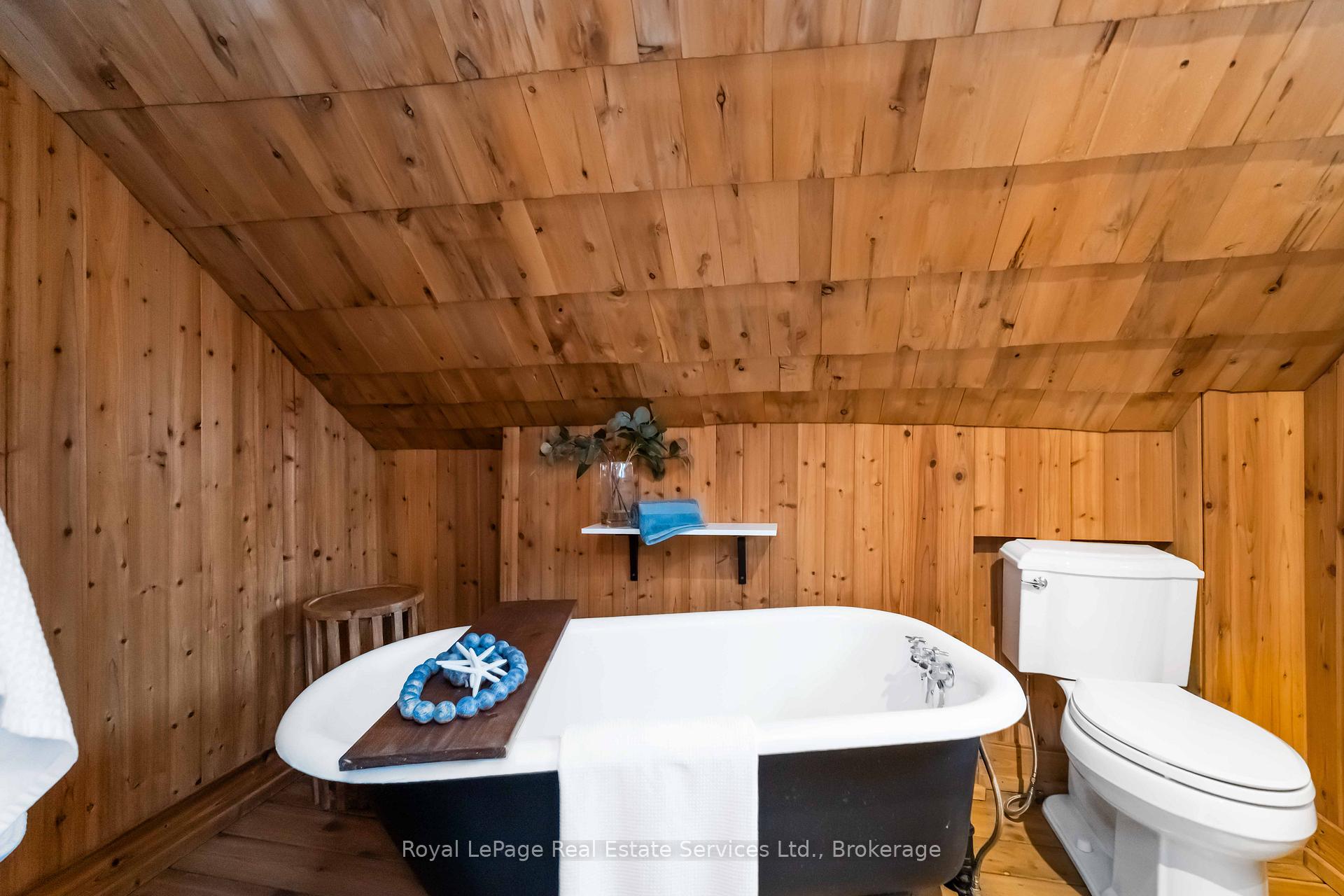 Photo 33 of 1 Mareve Avenue, Hamilton, Hamilton Beach — HOMEH