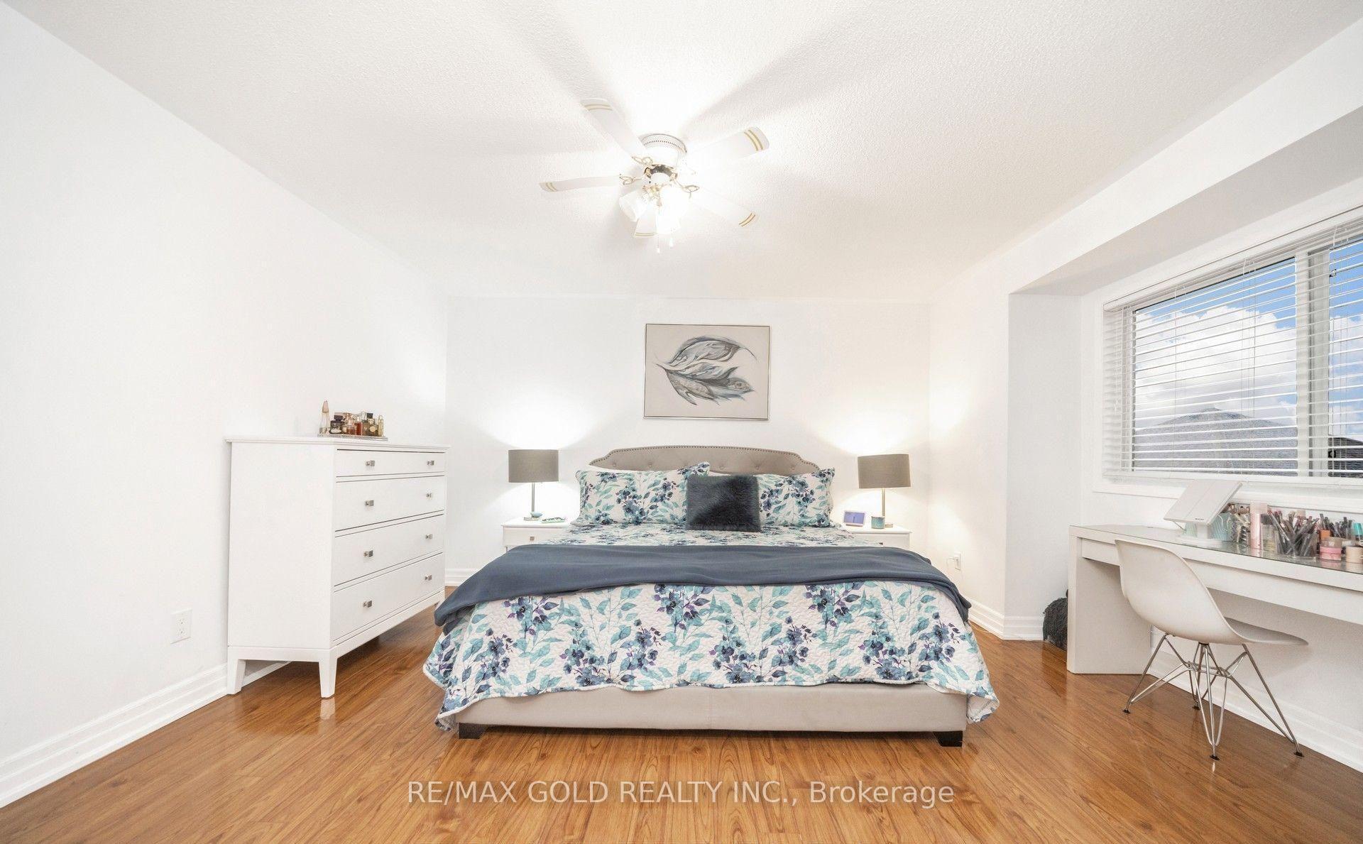 Photo 9 of 36 Roxton Crescent, Brampton, Fletcher's Meadow — HOMEH