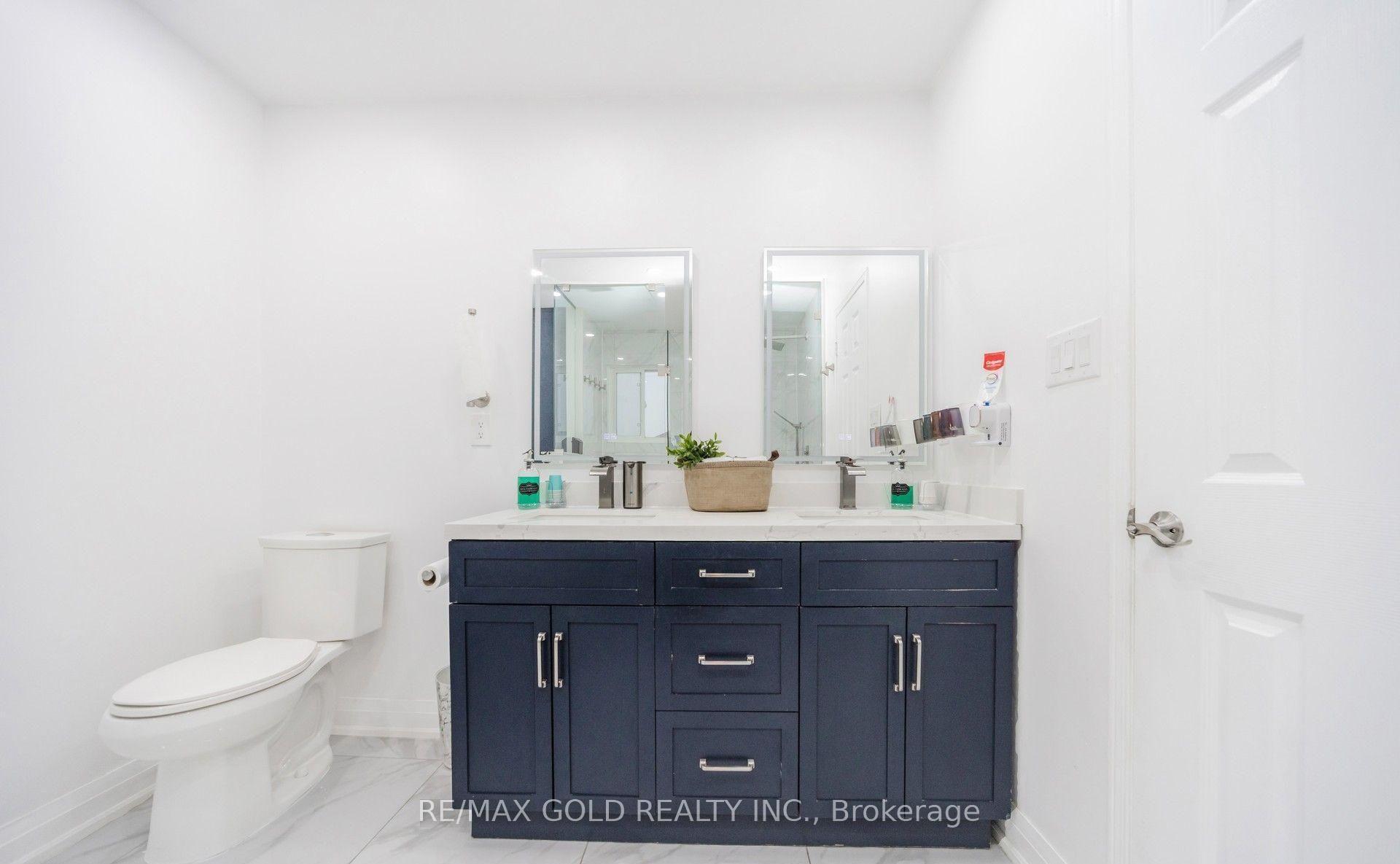 Photo 11 of 36 Roxton Crescent, Brampton, Fletcher's Meadow — HOMEH