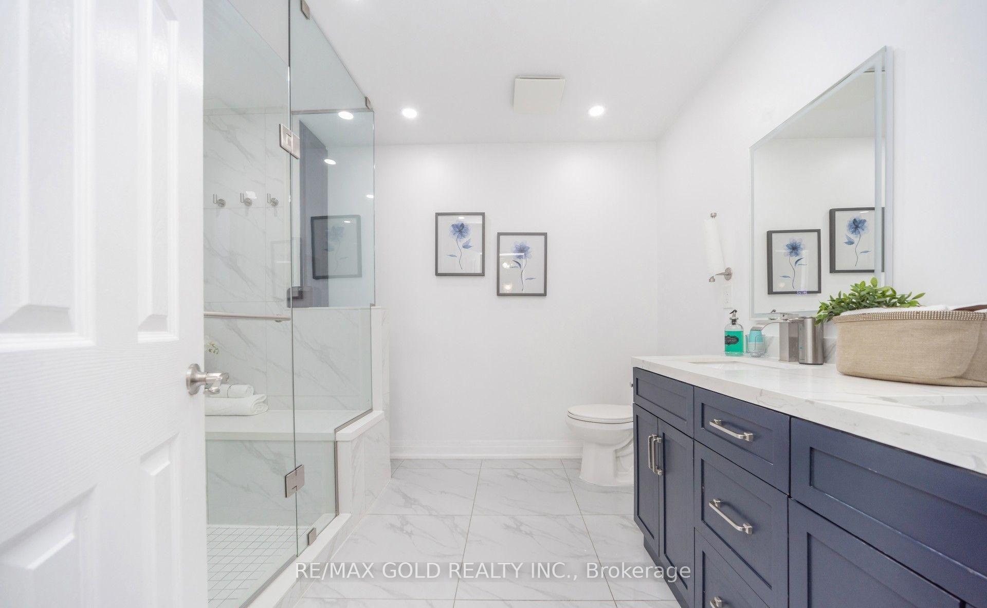 Photo 23 of 36 Roxton Crescent, Brampton, Fletcher's Meadow — HOMEH