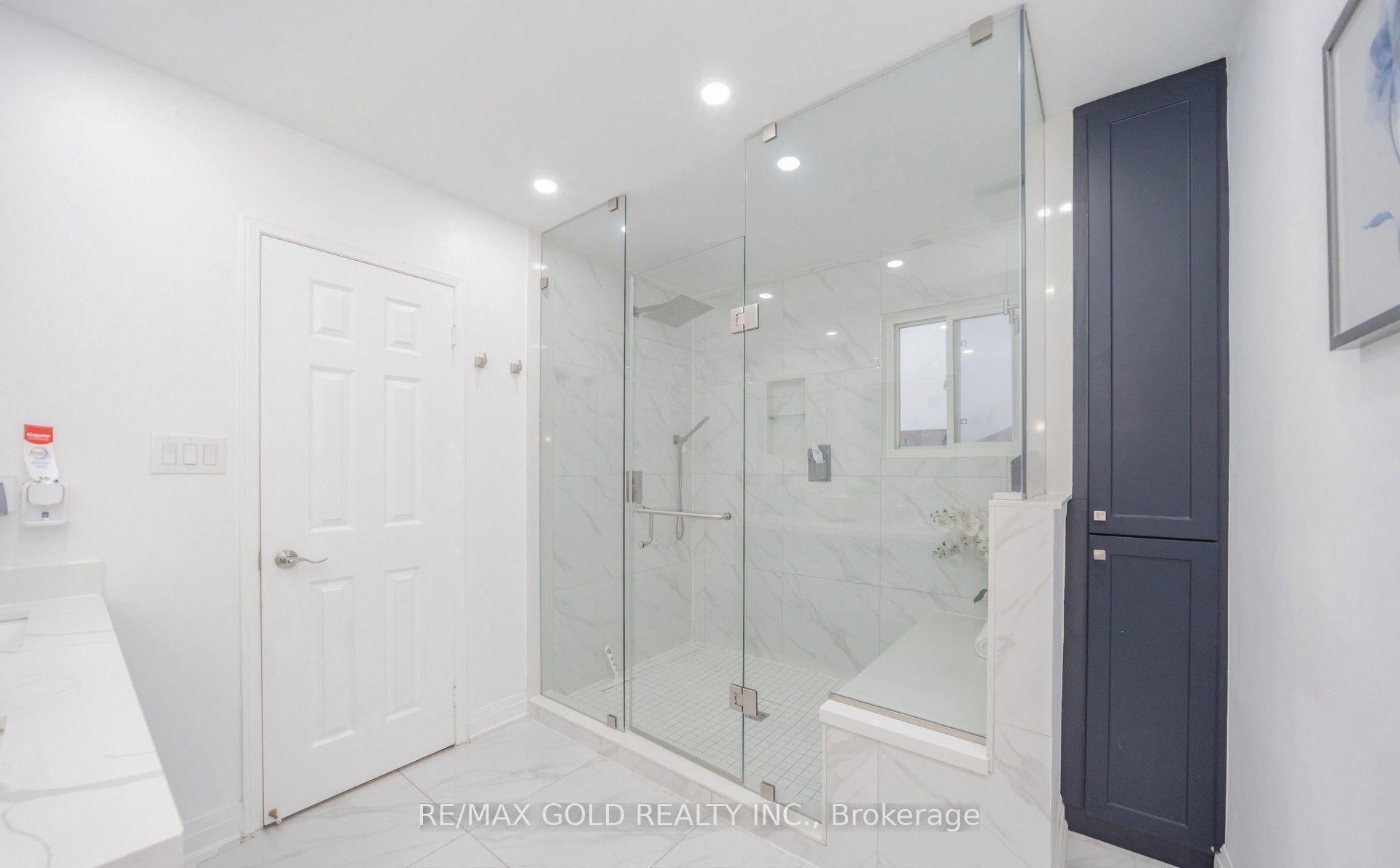 Photo 21 of 36 Roxton Crescent, Brampton, Fletcher's Meadow — HOMEH