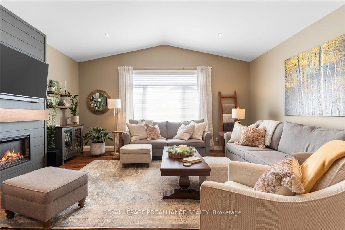 Photo 43 of 4 Trinity Court, Belleville, Belleville Ward — HOMEH