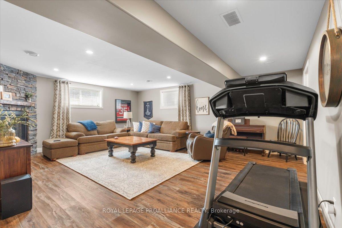 Photo 41 of 4 Trinity Court, Belleville, Belleville Ward — HOMEH