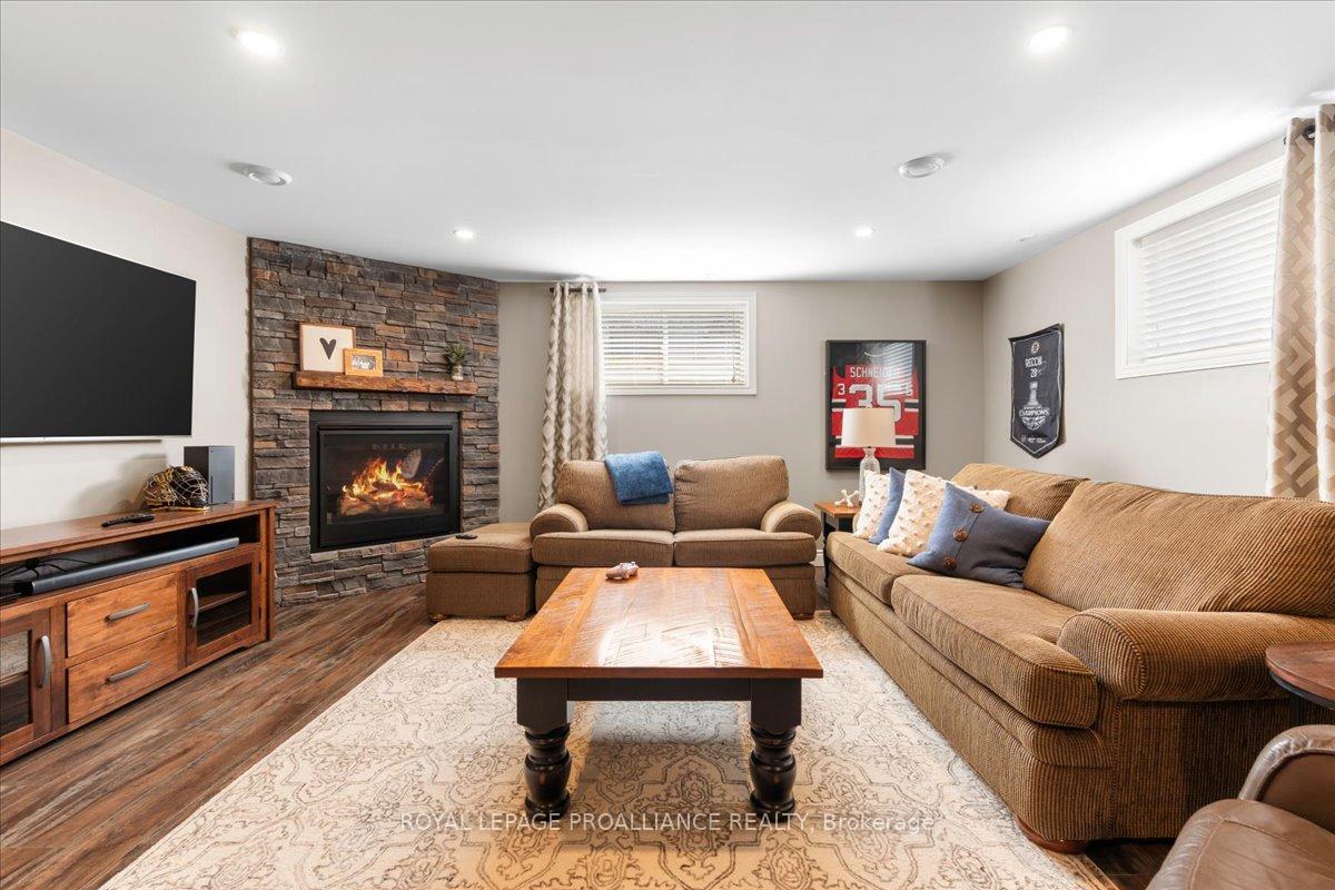 Photo 38 of 4 Trinity Court, Belleville, Belleville Ward — HOMEH