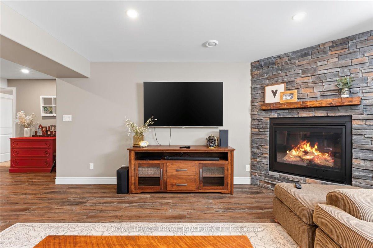 Photo 25 of 4 Trinity Court, Belleville, Belleville Ward — HOMEH