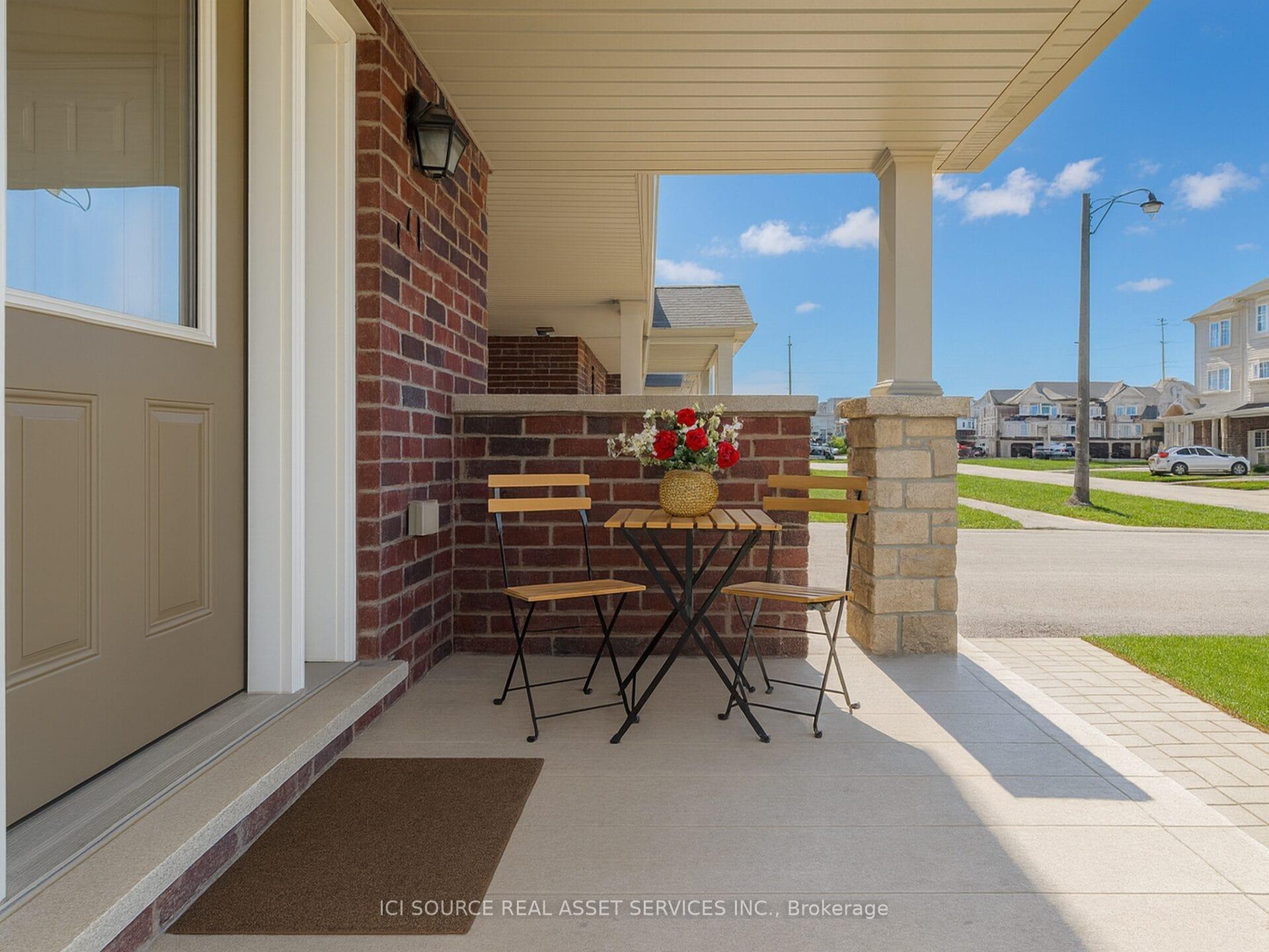 Photo 9 of 71 Tabaret Crescent, Oshawa, Windfields — HOMEH