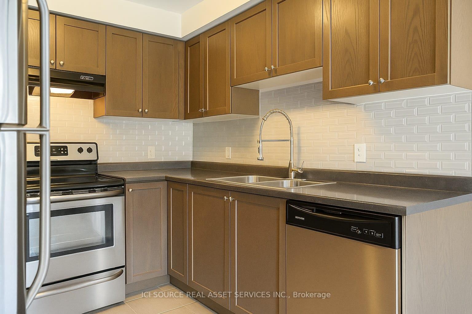 Photo 14 of 71 Tabaret Crescent, Oshawa, Windfields — HOMEH