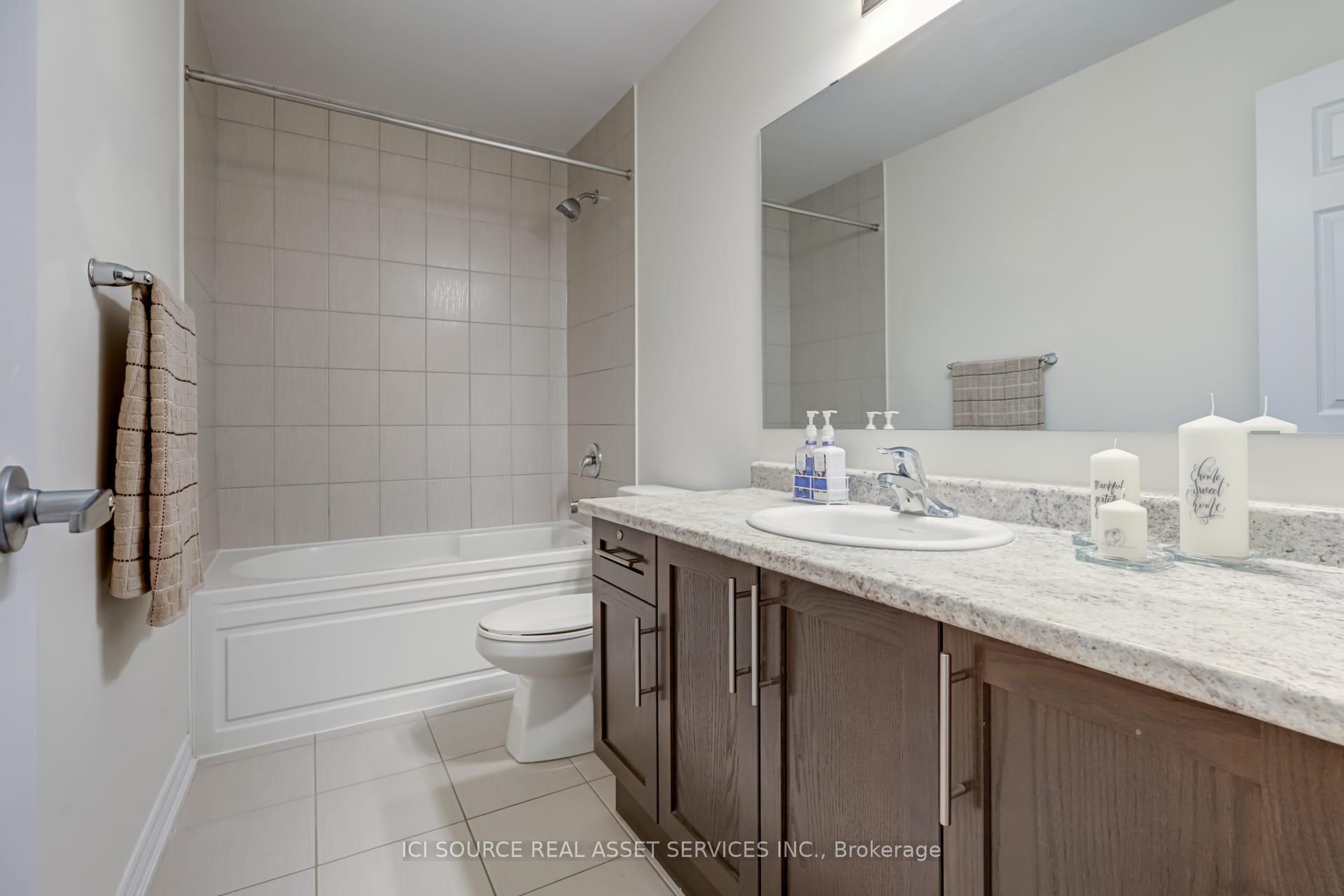 Photo 4 of 71 Tabaret Crescent, Oshawa, Windfields — HOMEH