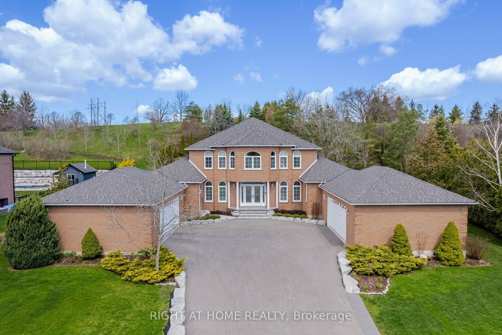 Photo 3 of 6 Lord Duncan Court, Clarington, Rural Clarington — HOMEH