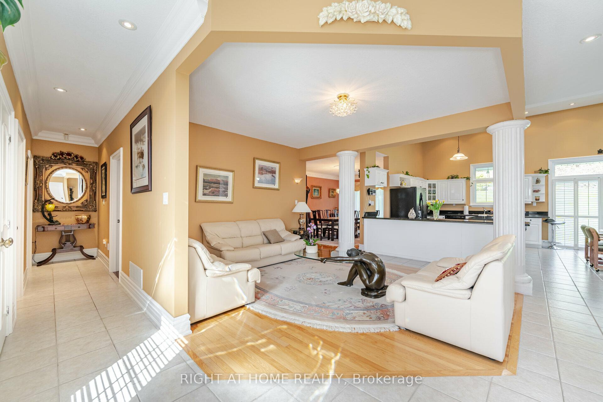 Photo 8 of 6 Lord Duncan Court, Clarington, Rural Clarington — HOMEH