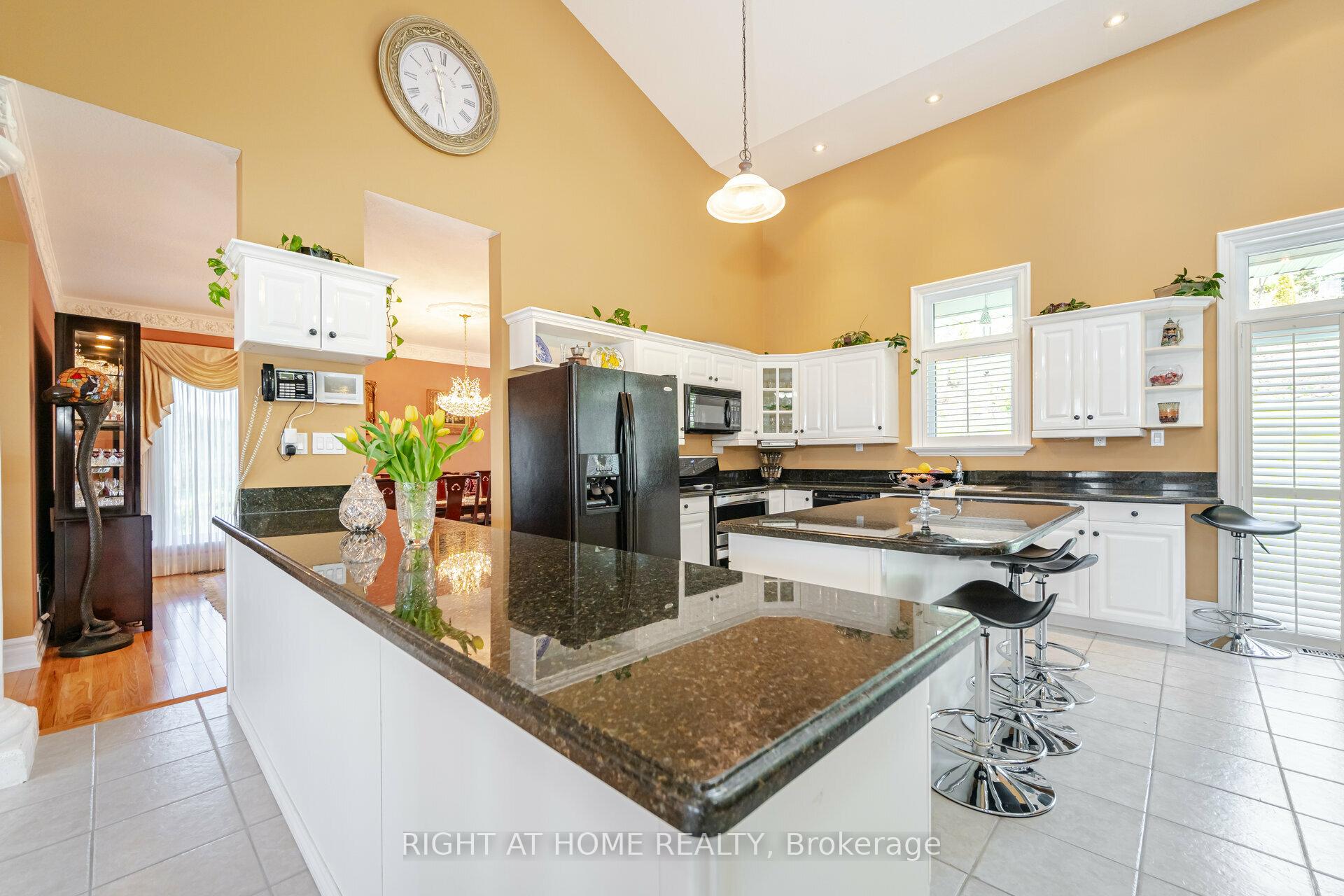 Photo 10 of 6 Lord Duncan Court, Clarington, Rural Clarington — HOMEH