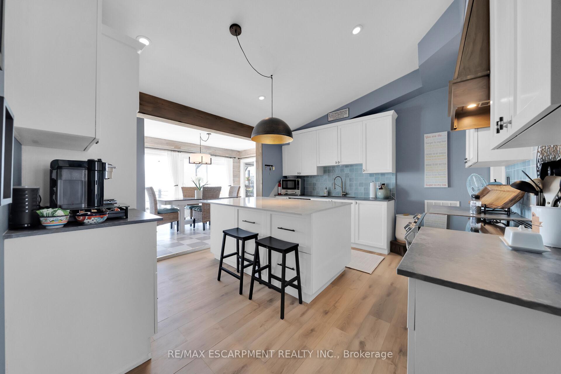 Photo 5 of 1200 Lakeshore Road, Haldimand — HOMEH
