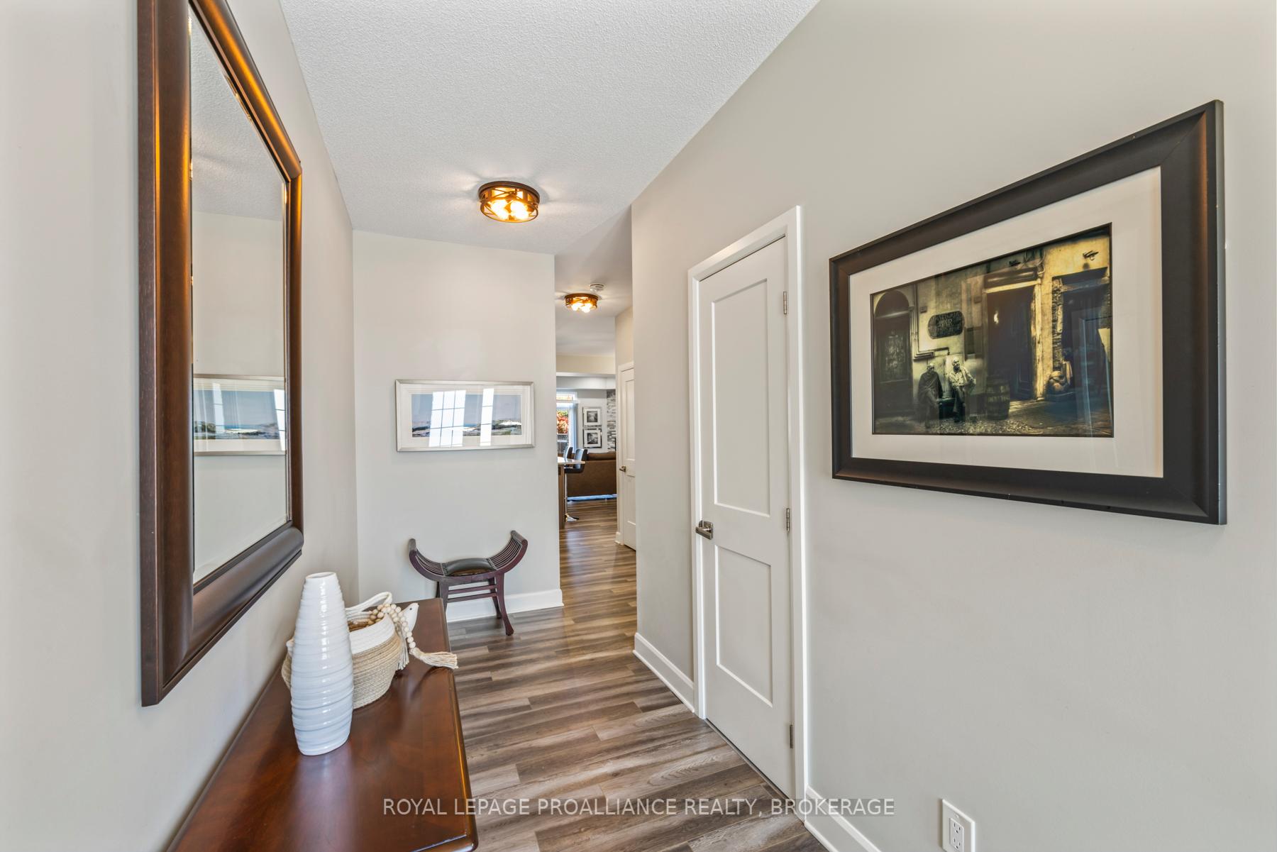 Photo 2 of 1550 Davenport Crescent, Kingston, City Northwest — HOMEH