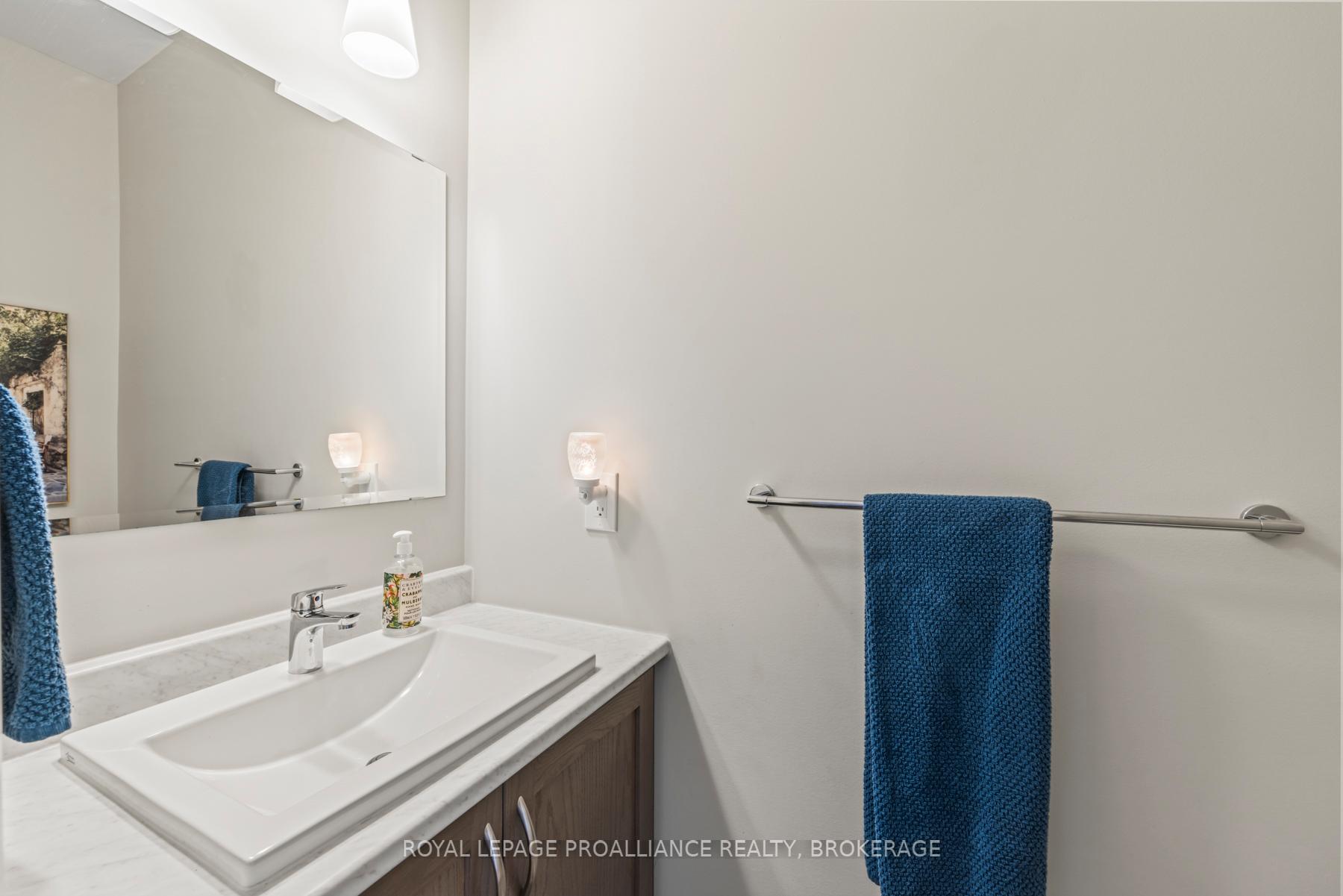 Photo 10 of 1550 Davenport Crescent, Kingston, City Northwest — HOMEH