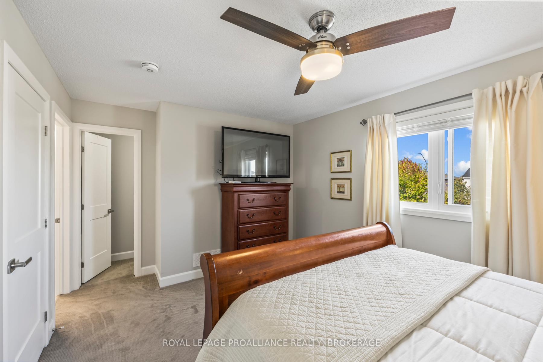 Photo 19 of 1550 Davenport Crescent, Kingston, City Northwest — HOMEH