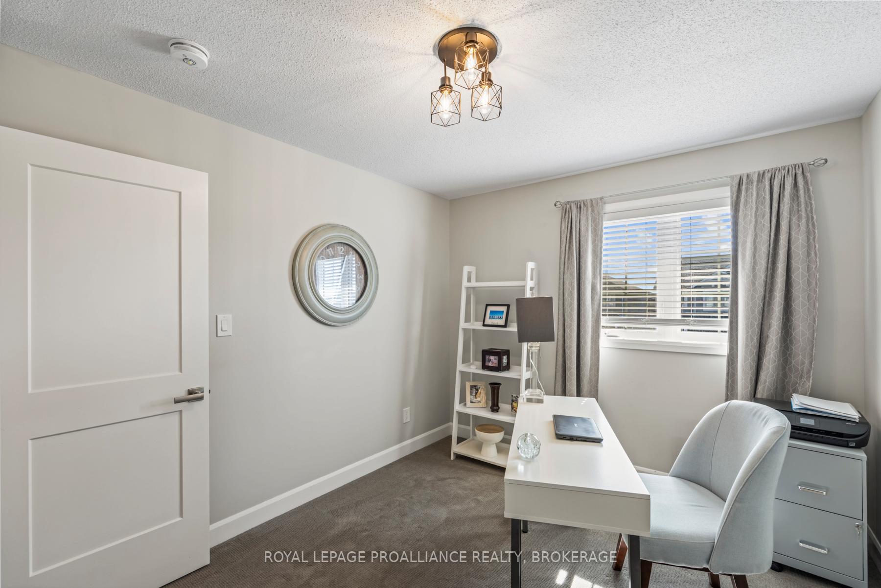 Photo 18 of 1550 Davenport Crescent, Kingston, City Northwest — HOMEH