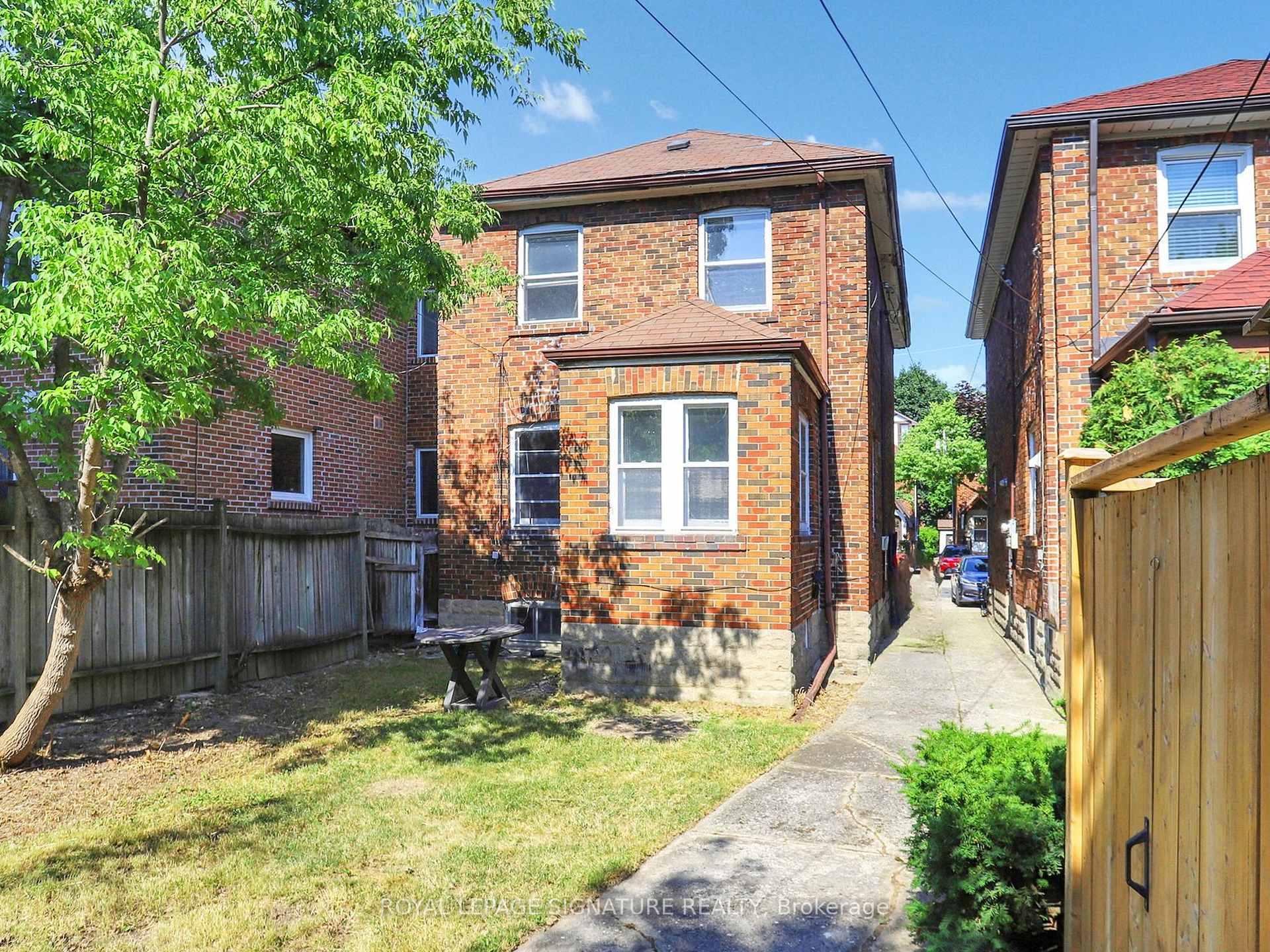 Photo 25 of 68 Castlewood Road, Toronto, Lawrence Park South — HOMEH