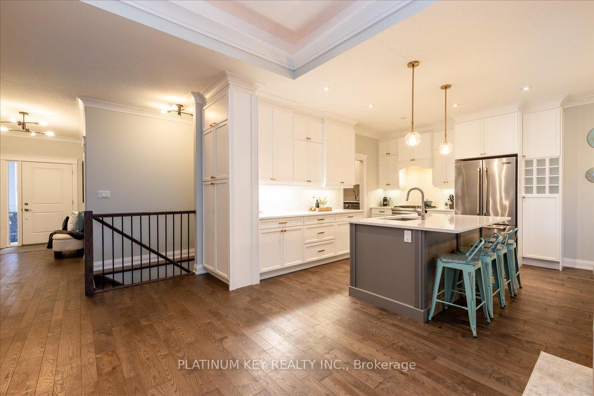 Photo 8 of 88 Collins Way, Strathroy-Caradoc, SE — HOMEH