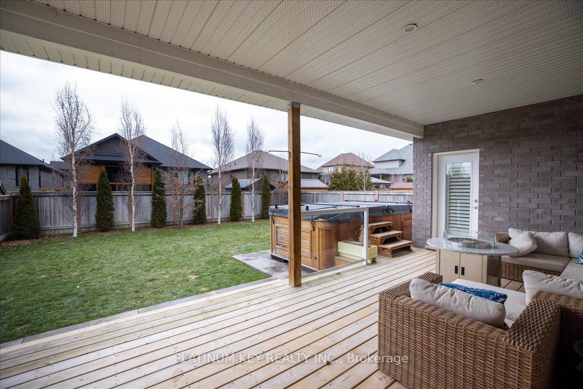 Photo 24 of 88 Collins Way, Strathroy-Caradoc, SE — HOMEH