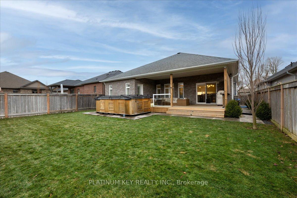 Photo 25 of 88 Collins Way, Strathroy-Caradoc, SE — HOMEH