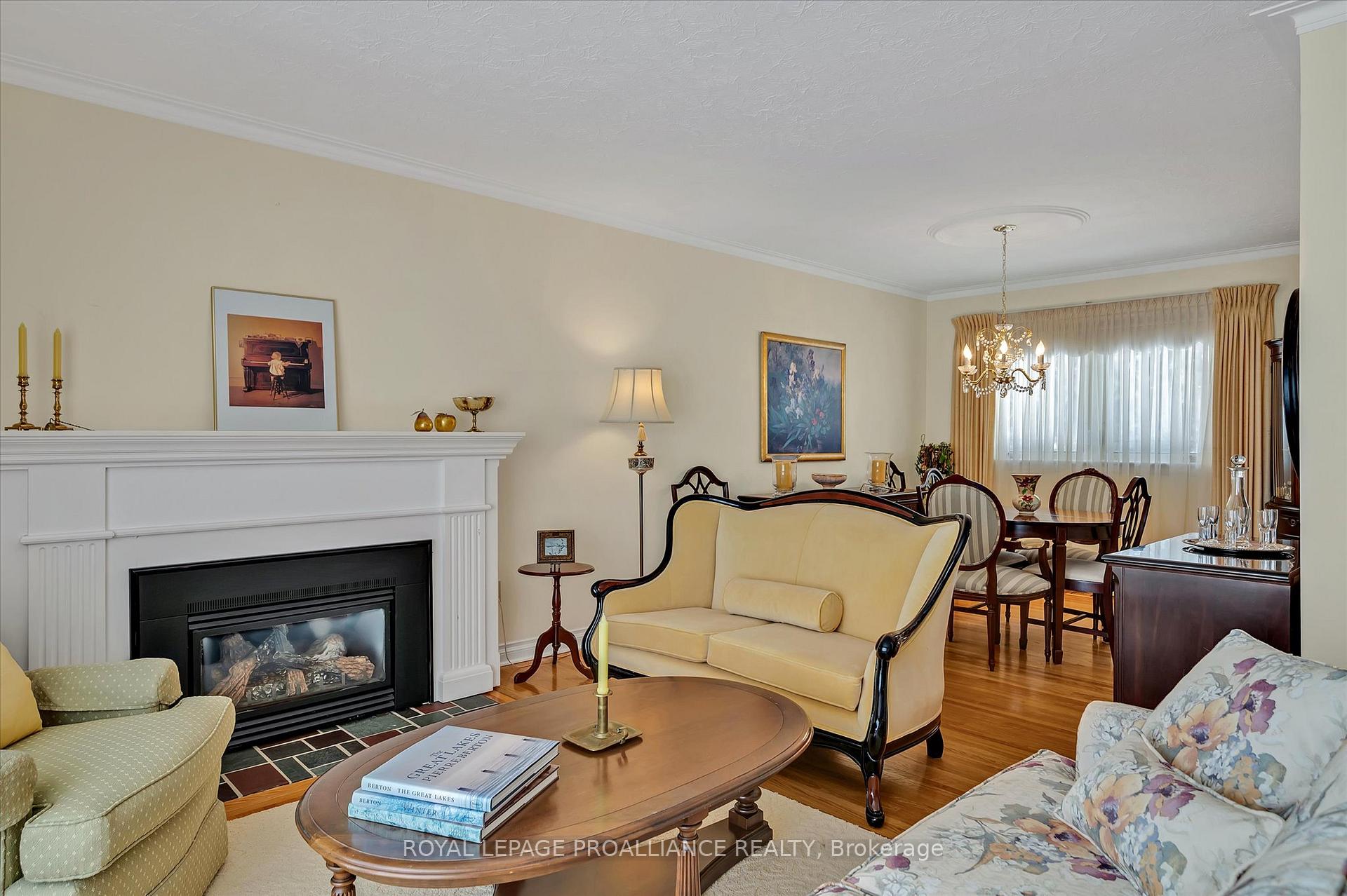 Photo 15 of 114 O'Carroll Avenue, Peterborough, Northcrest Ward 5 — HOMEH