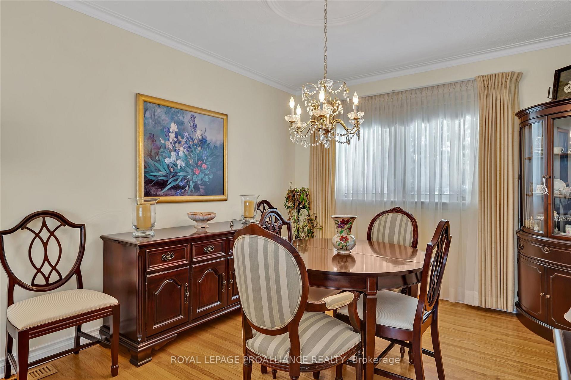 Photo 2 of 114 O'Carroll Avenue, Peterborough, Northcrest Ward 5 — HOMEH