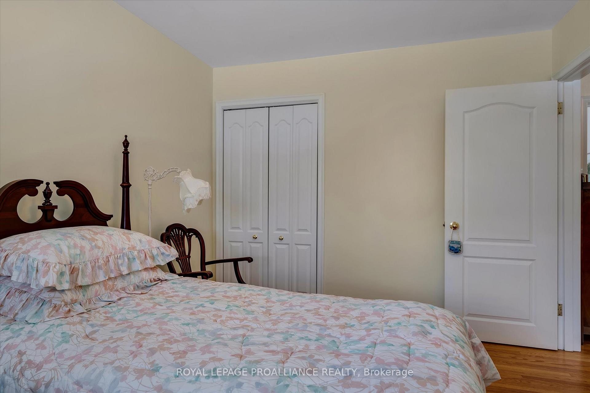 Photo 22 of 114 O'Carroll Avenue, Peterborough, Northcrest Ward 5 — HOMEH