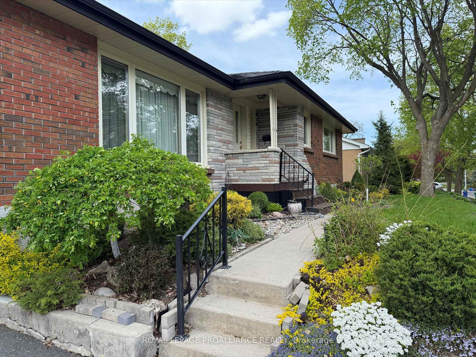 Photo 41 of 114 O'Carroll Avenue, Peterborough, Northcrest Ward 5 — HOMEH