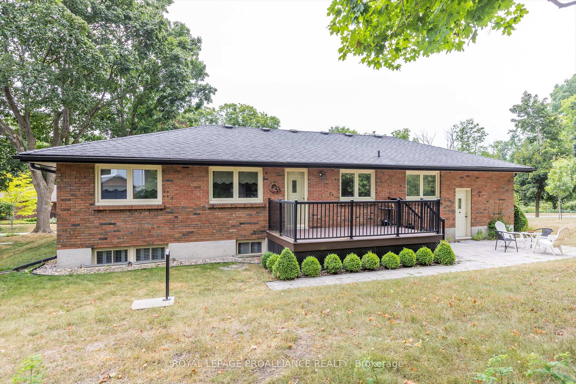Photo 48 of 114 O'Carroll Avenue, Peterborough, Northcrest Ward 5 — HOMEH