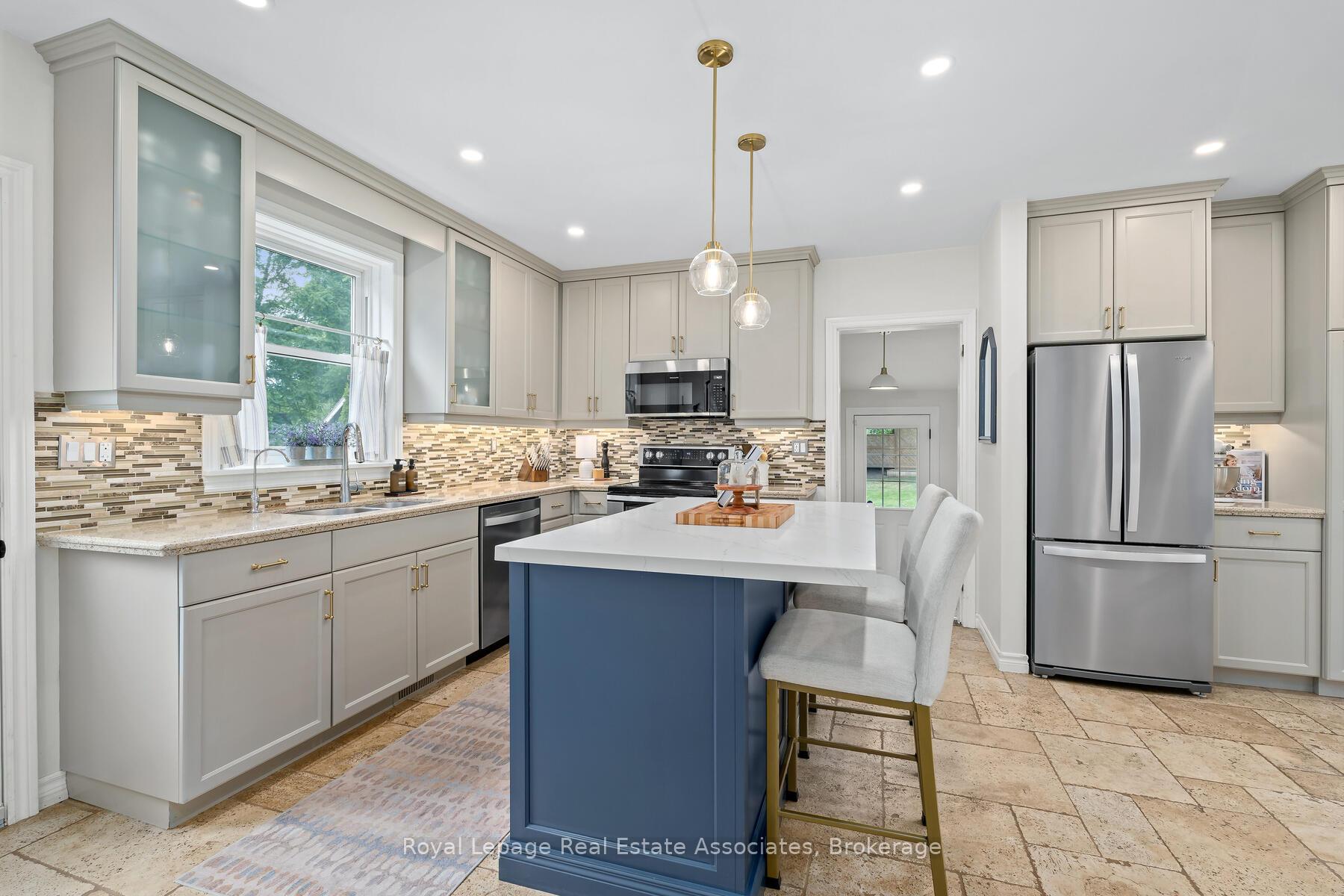 Photo 41 of 119 Crescent Street, Halton Hills, Acton — HOMEH