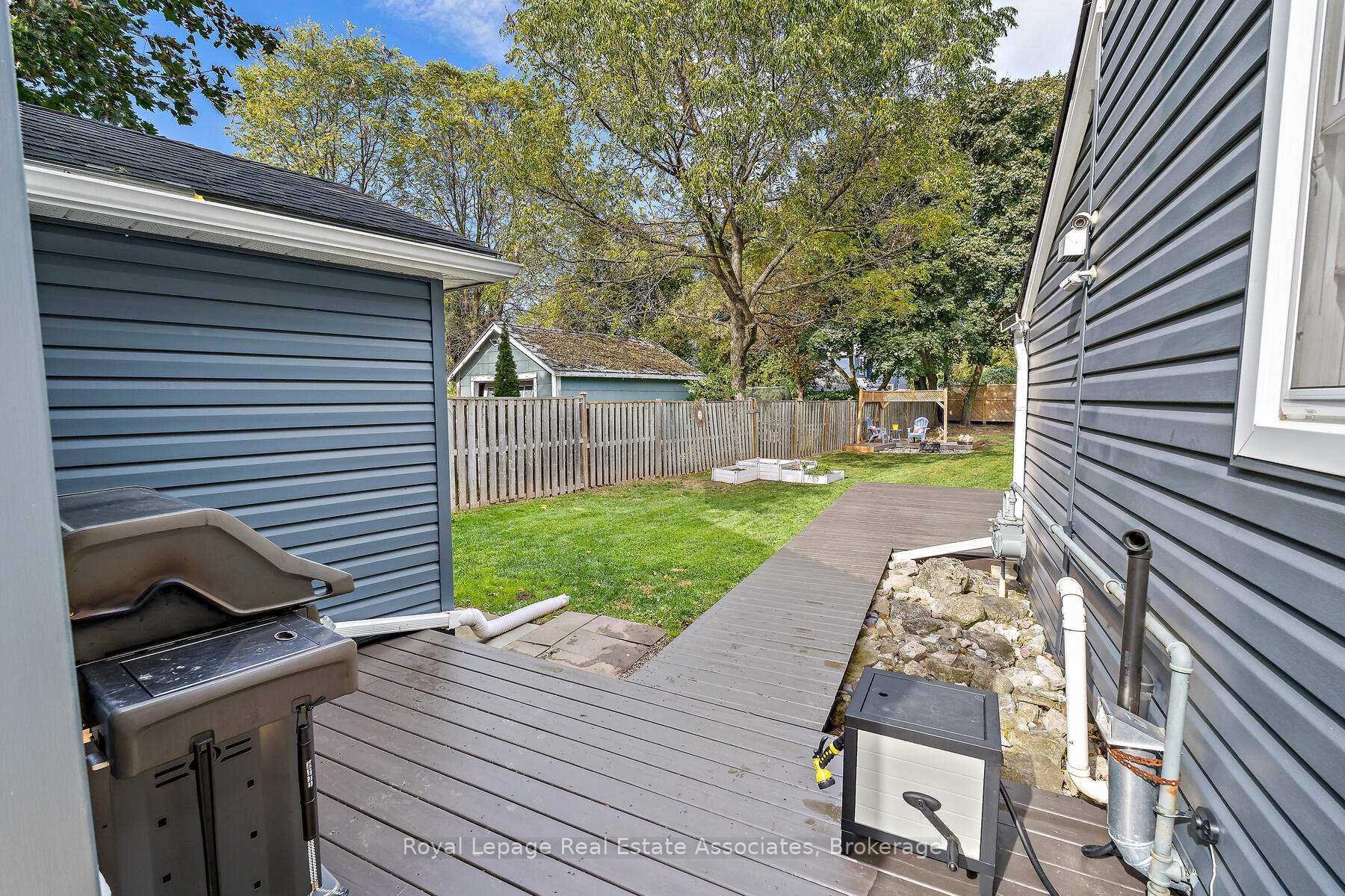 Photo 18 of 119 Crescent Street, Halton Hills, Acton — HOMEH